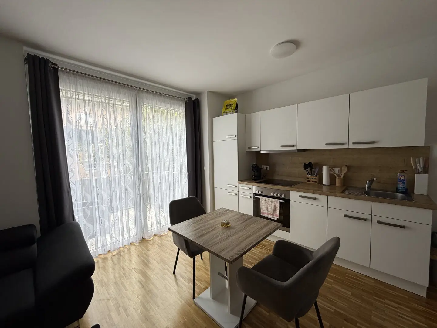 Graz-Nähe UKH/LKH West: Schöne und ruhig gelegene 2-Zimmer-Wohnung mit Balkon und Tiefgarage!