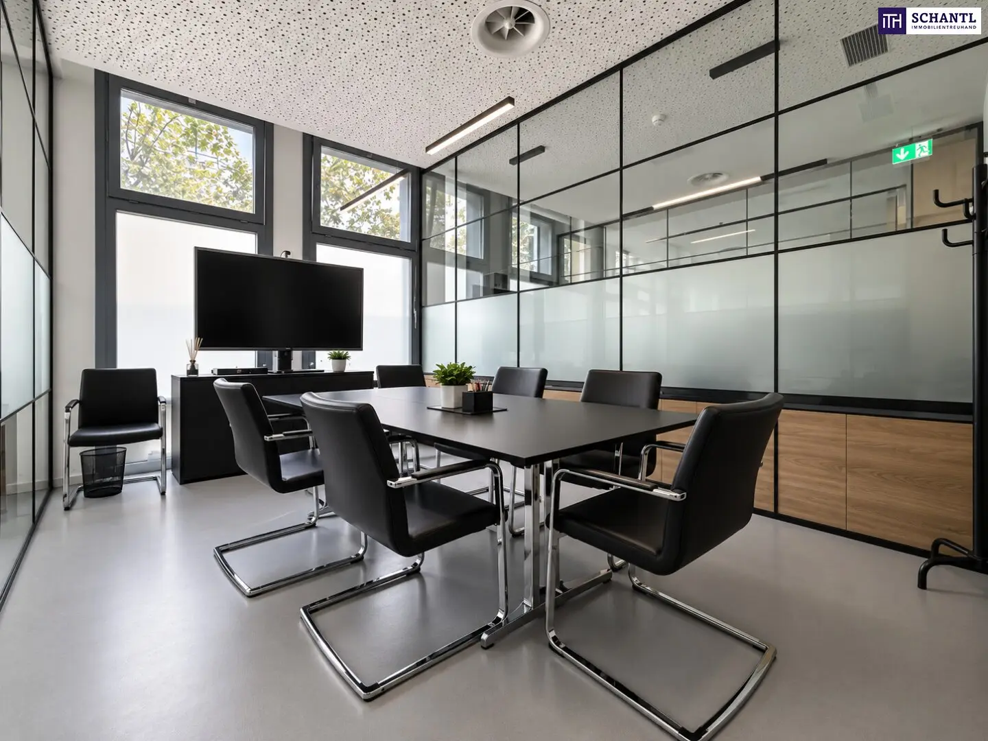 Hochwertig sanierte Büro-/Praxisfläche mit ca. 165 m² – modern ausgestattet & sofort nutzbar!