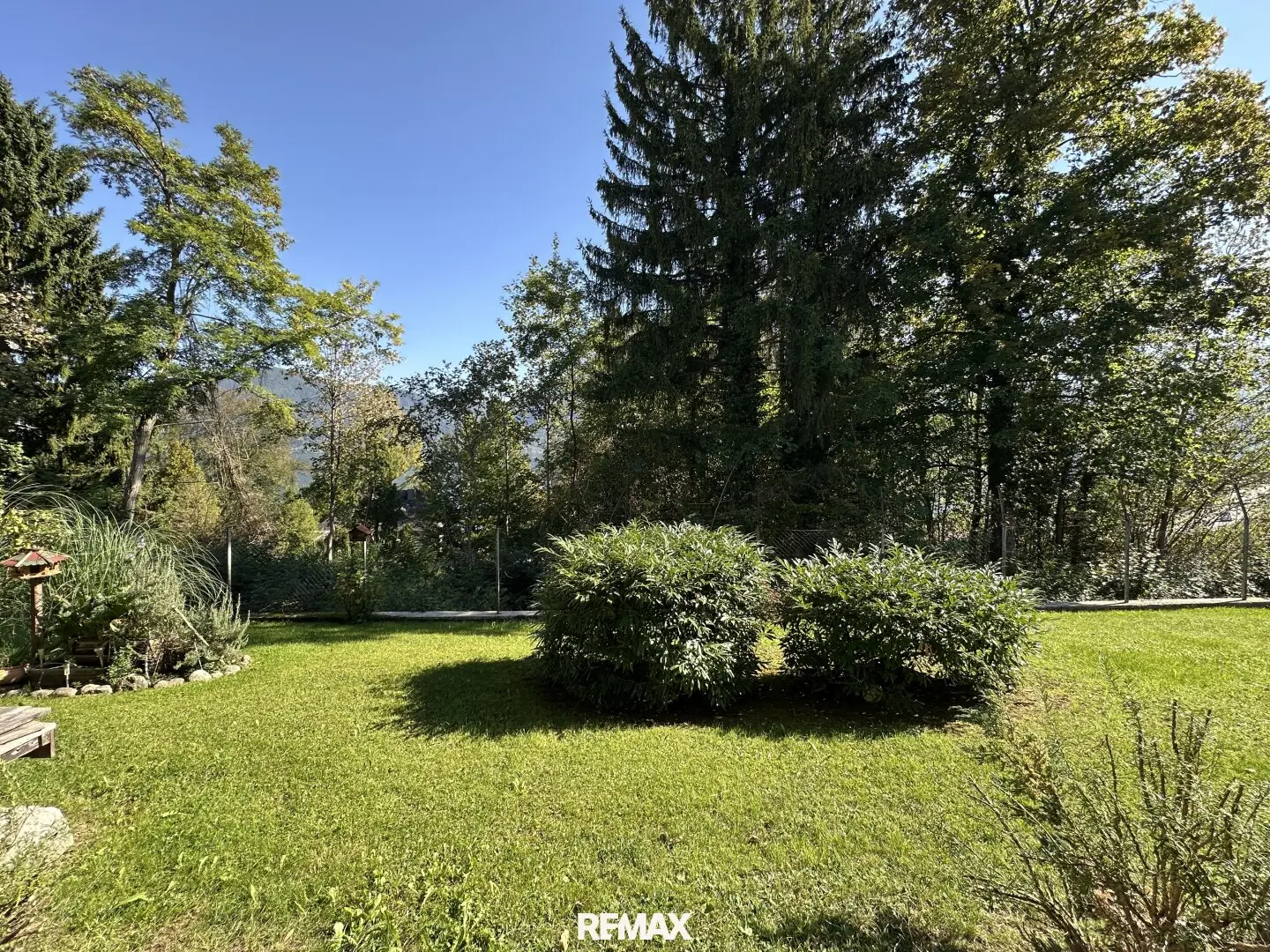 charmante, leistbare Wohnung mit teilweisem Seeblick