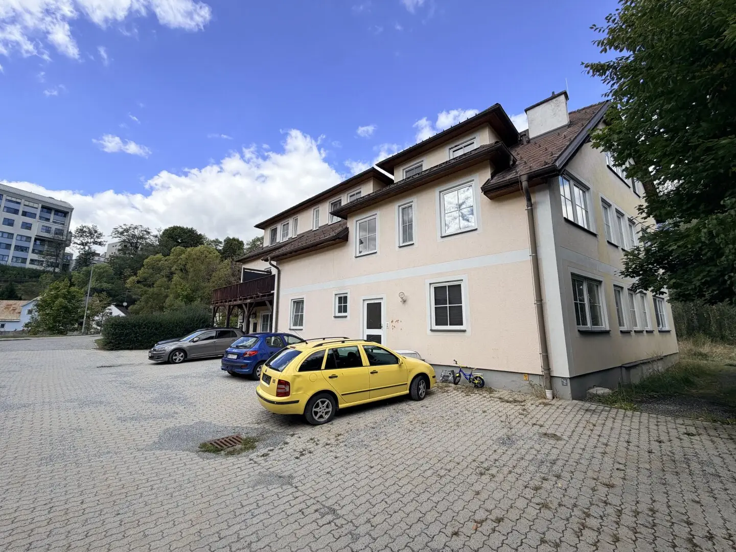 Pazifiziertes Zinshaus in Waidhofen an der Thaya