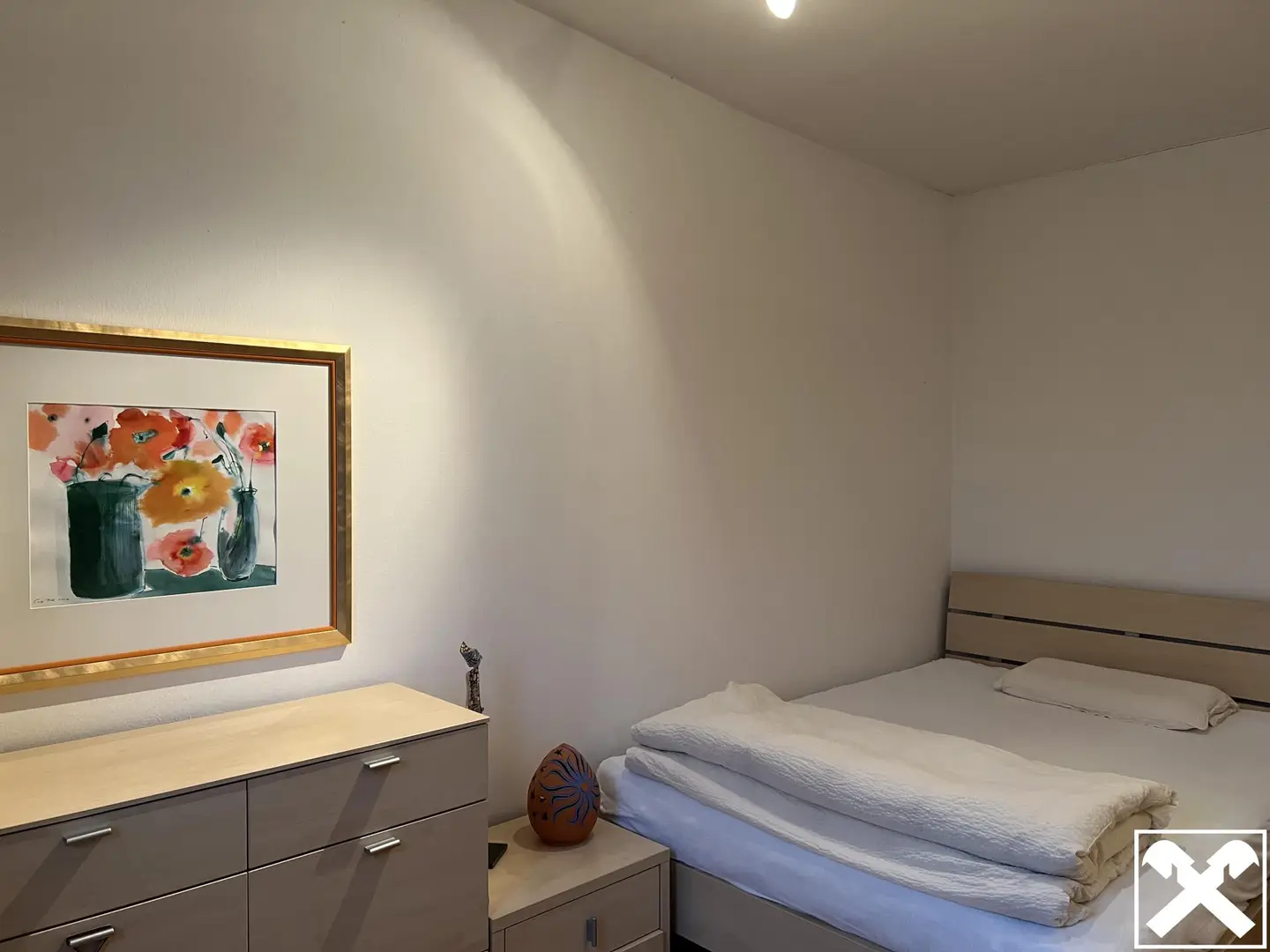 Anlegerwohnung near hospital with balcony and parking