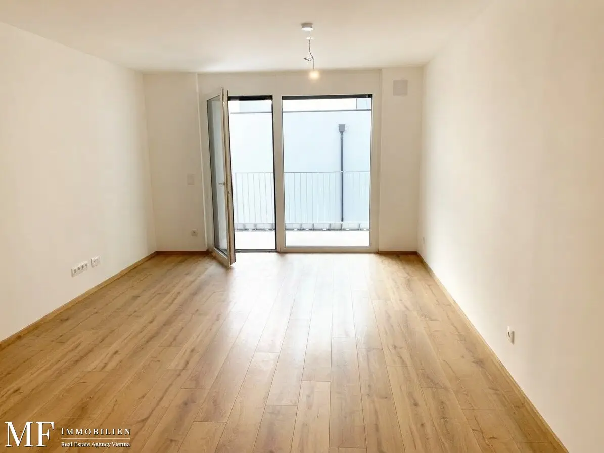 Neuwertige 2 Zimmer mit Balkon, befristet vermietet