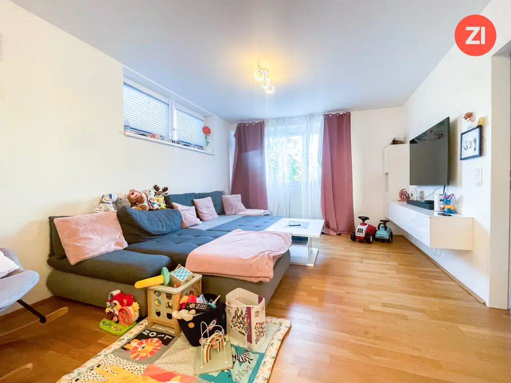 Lichtdurchflutete Wohnung mit Privatgarten und Einzelgarage