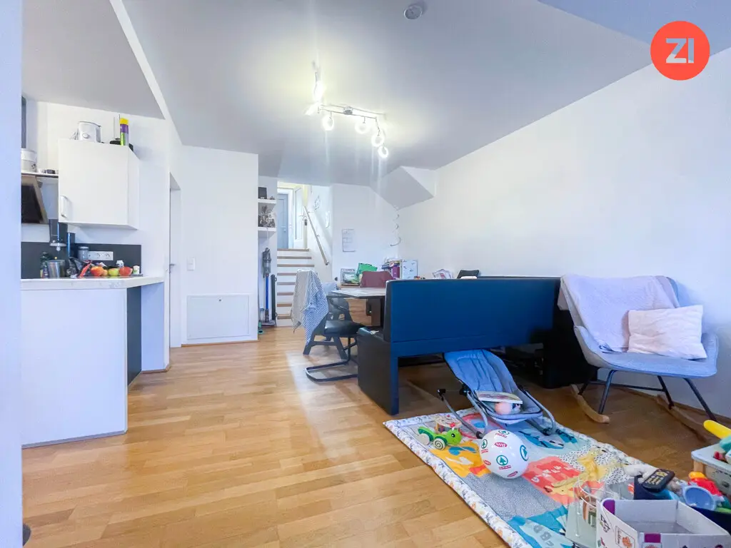 Lichtdurchflutete Wohnung mit Privatgarten und Einzelgarage