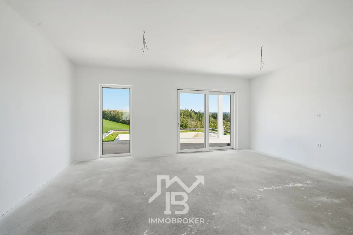 New build with pool: 5-room semi-detached house near Linz, heat pump &amp; carport