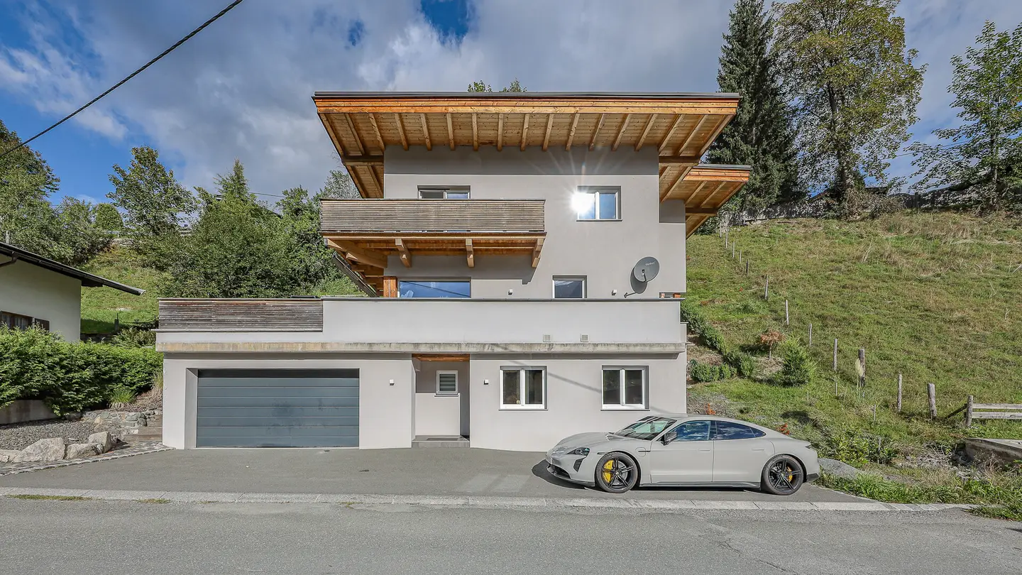 Modernes Einfamilienhaus mit großzügiger Sonnenterrasse
