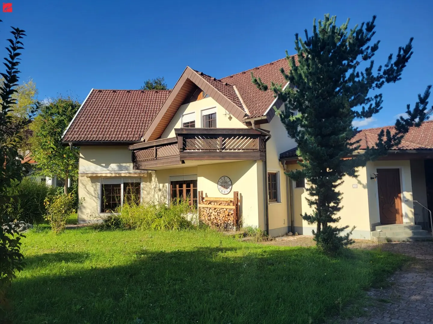 Gediegenes Landhaus mit Einliegerwohnung in Ruhelage