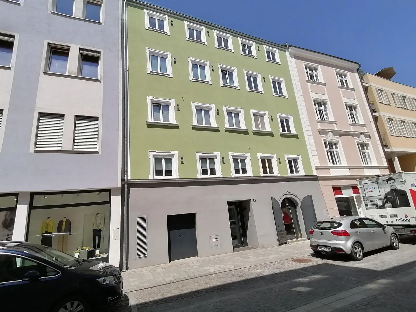 Gut aufgeteilte 2-Zimmer Wohnung mit möblierter Küche in Zentrumslage Ried