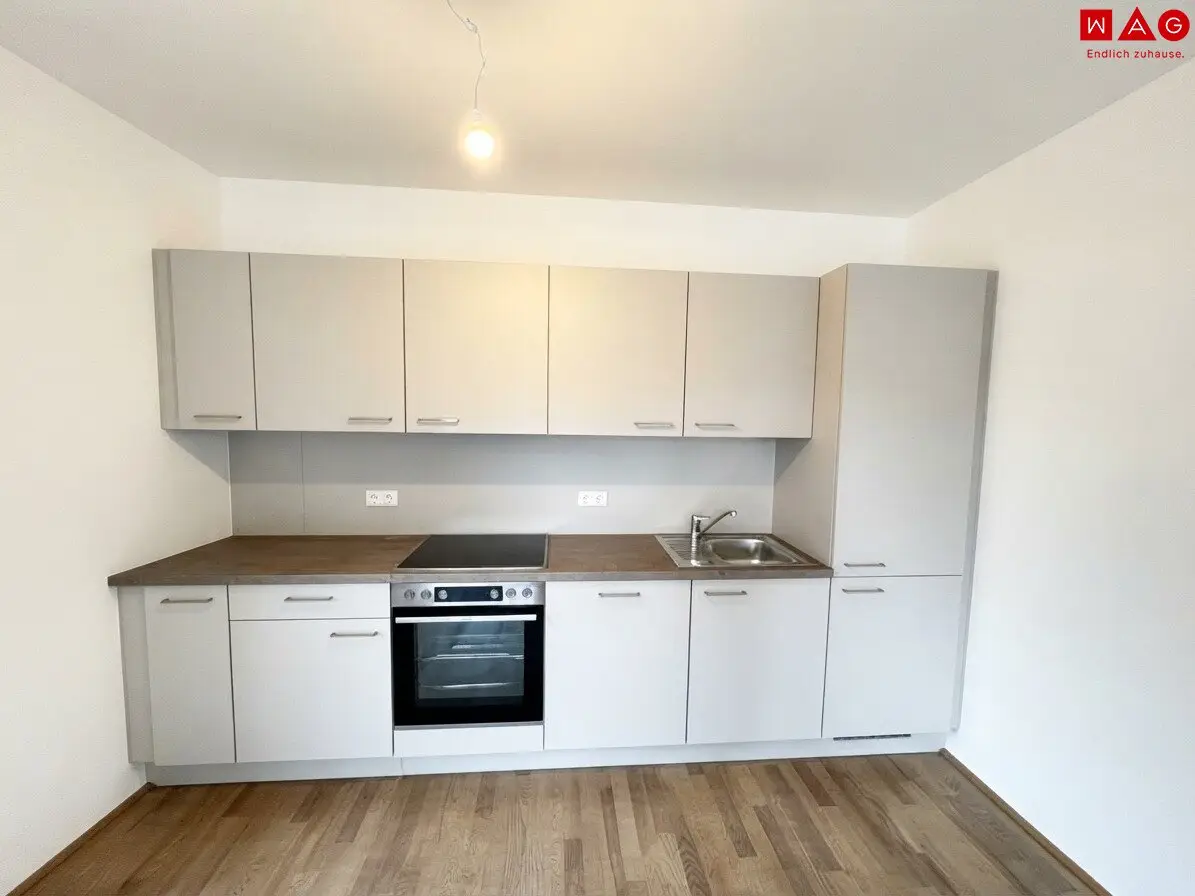 Neubau: Großzügige 3-Zimmerwohnung mit Balkon!