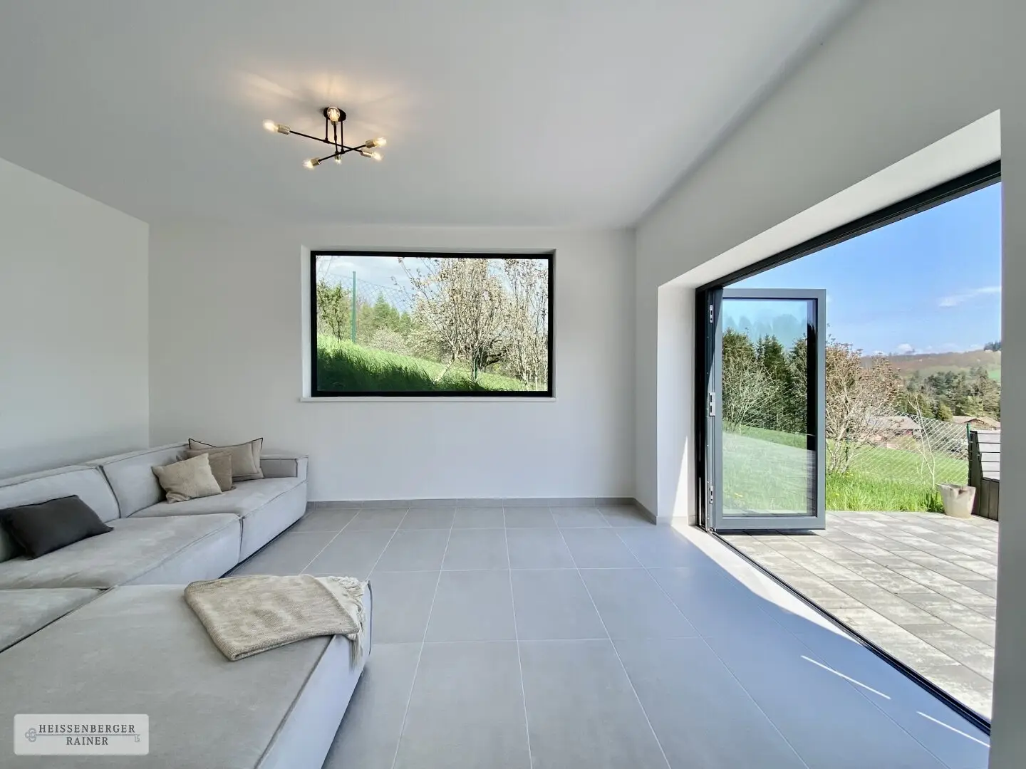 SUMMER RETREAT REINTERPRETED /// RETREAT IN DREAMLIKE QUIET LOCATION /// UNTERKIRCHBACH