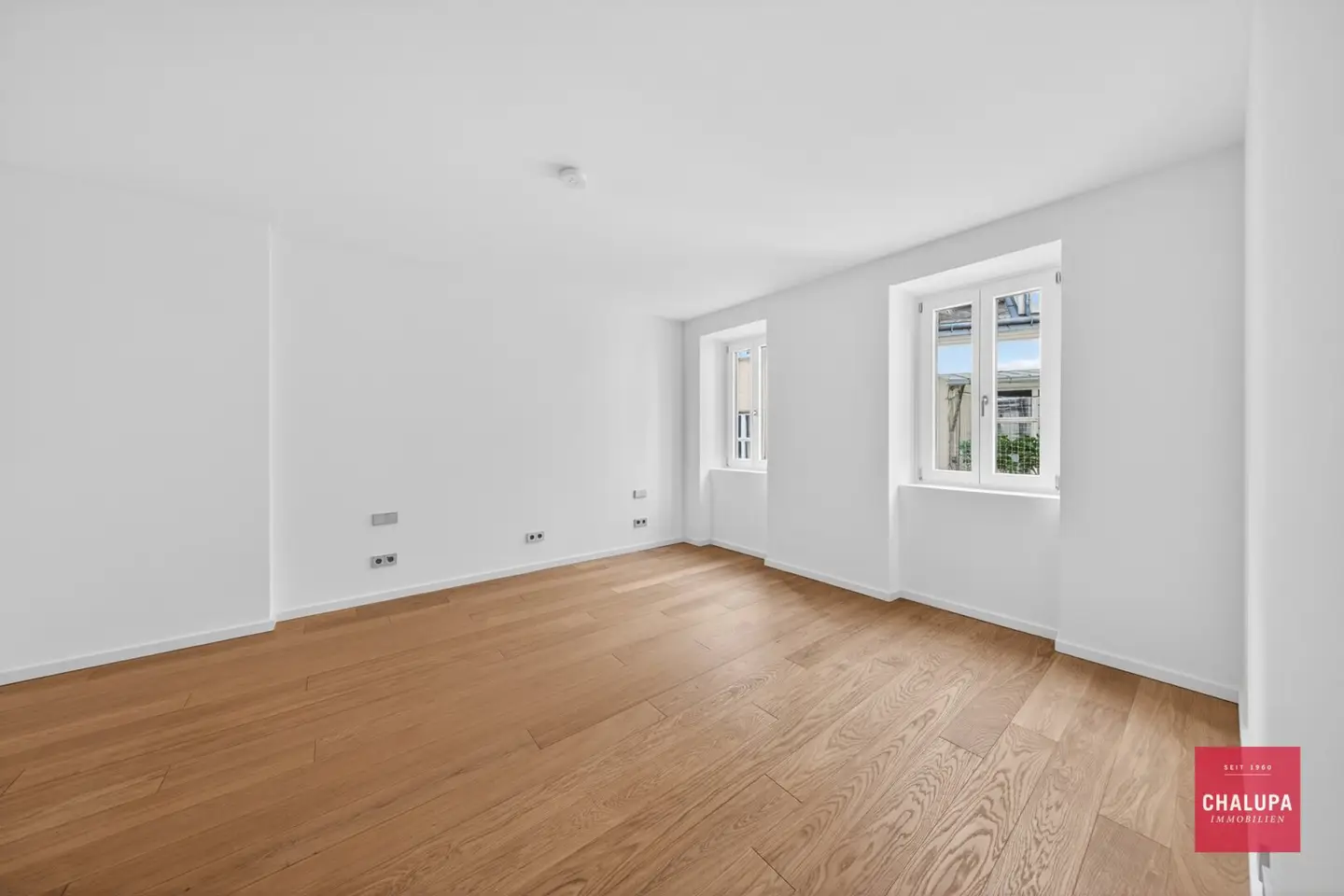 Exklusive Dachgeschoss-Maisonette mit 2 Terrassen &amp; hauseigenem Garagenstellplatz