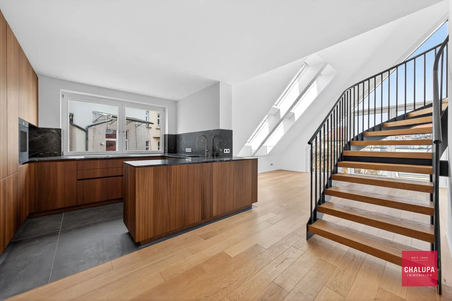 4-Zimmer-Maisonette-Traumwohnung mit Kamin und Terrassen