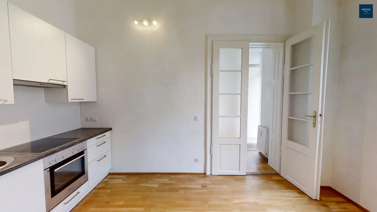 Glacisstraße 5 Top 6 - Geräumige 3 Zimmerwohnung mit Balkon in den Innenhof