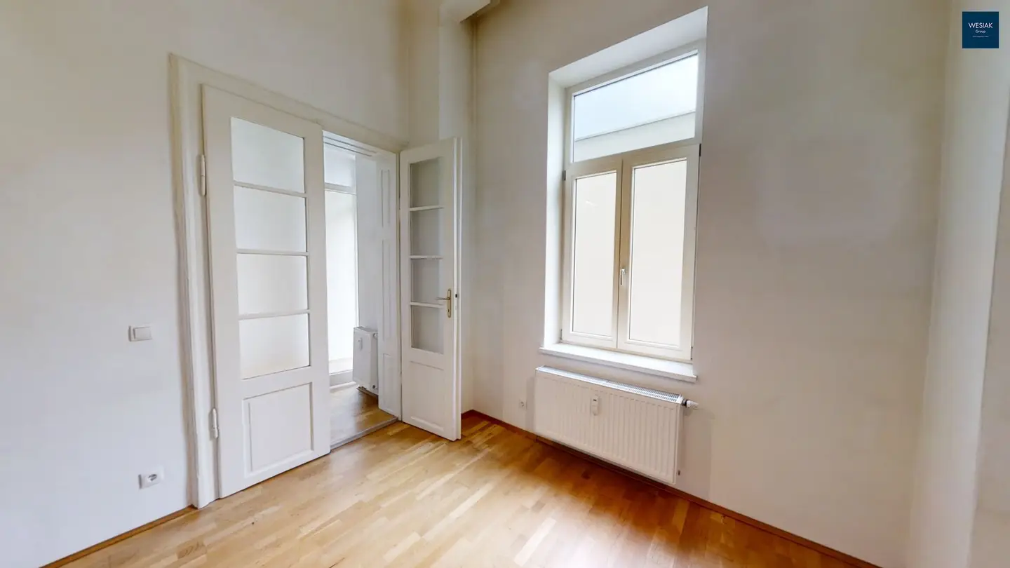 Glacisstraße 5 Top 6 - Spacious 3-room apartment with balcony overlooking the courtyard