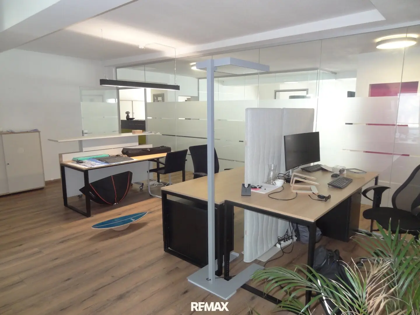 Creative Work Space: Penthouse office spaces of approx. 52m² and approx. 40m² for rent in centrally located Innsbruck with very good transport connections