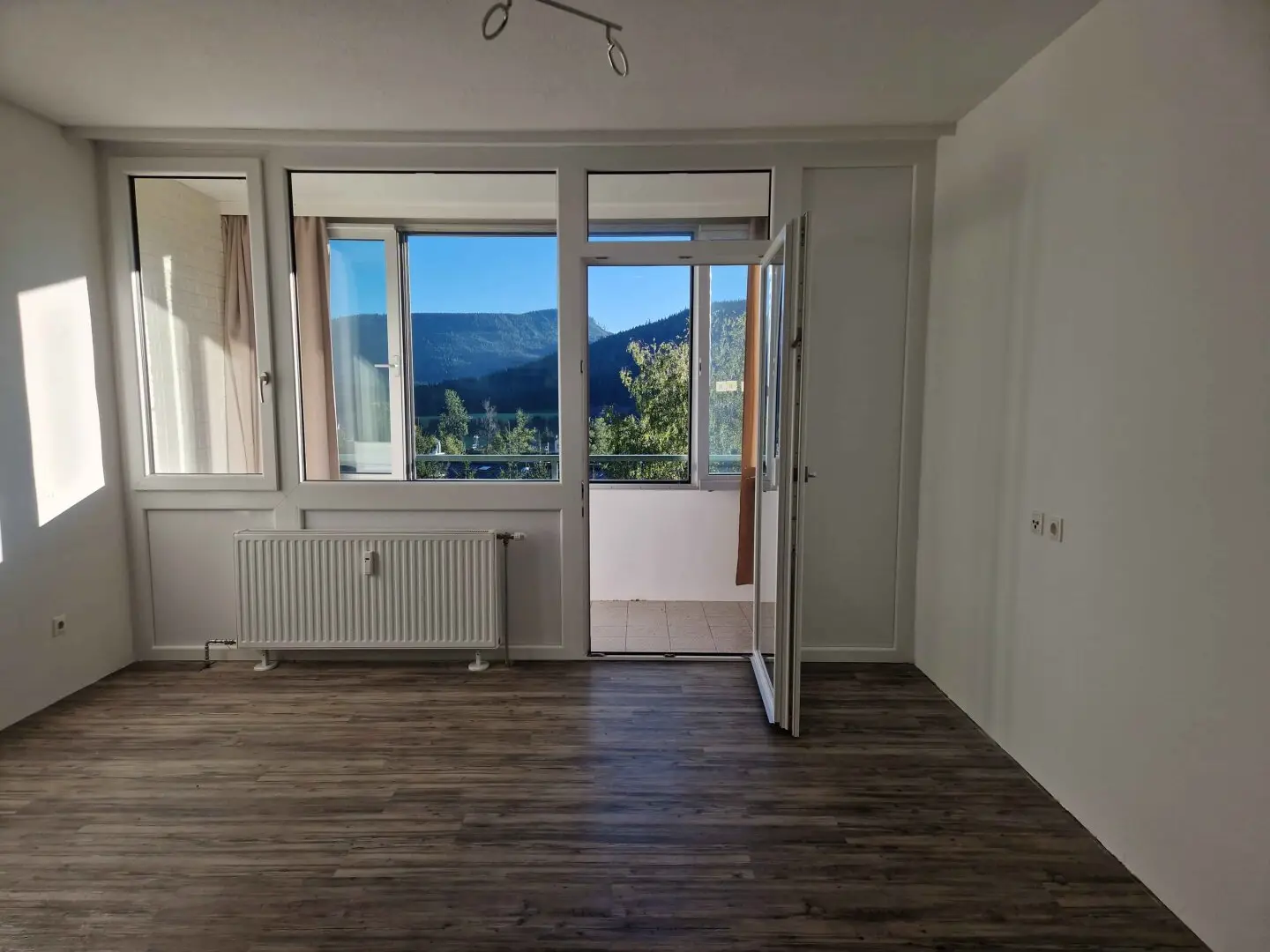 Very well maintained 1-room apartment with loggia and garage
