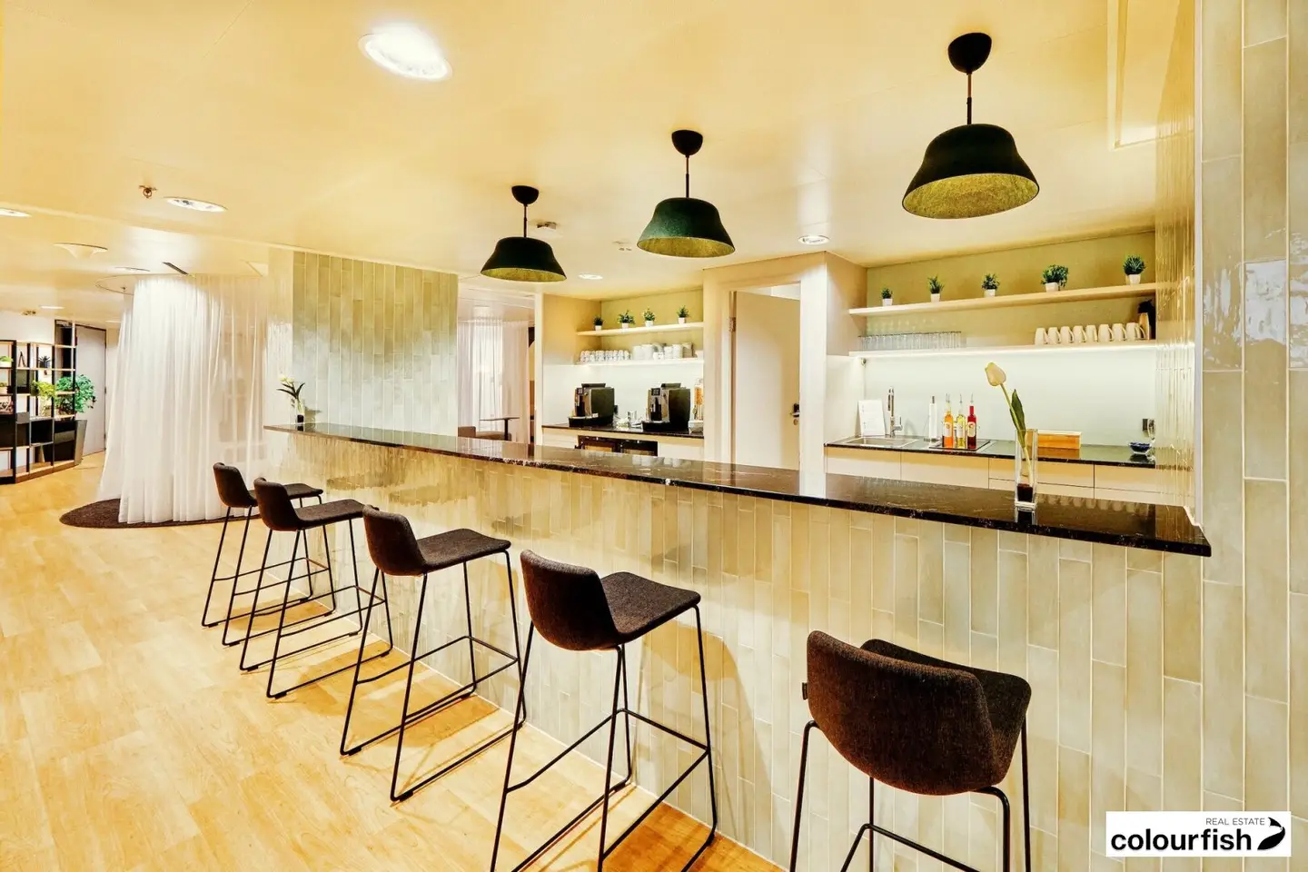 Exquisite office spaces and workstations in EURO PLAZA