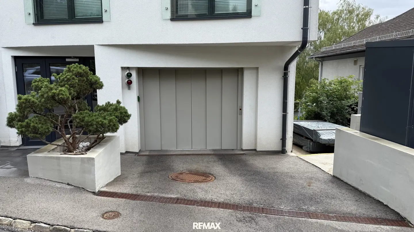 Sichere GARAGENSTELLPLÄTZE in der Leifhelmgasse 10