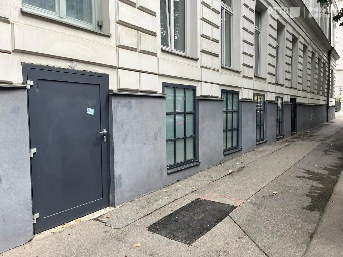 Souterrainwohnung suitable for commercial use