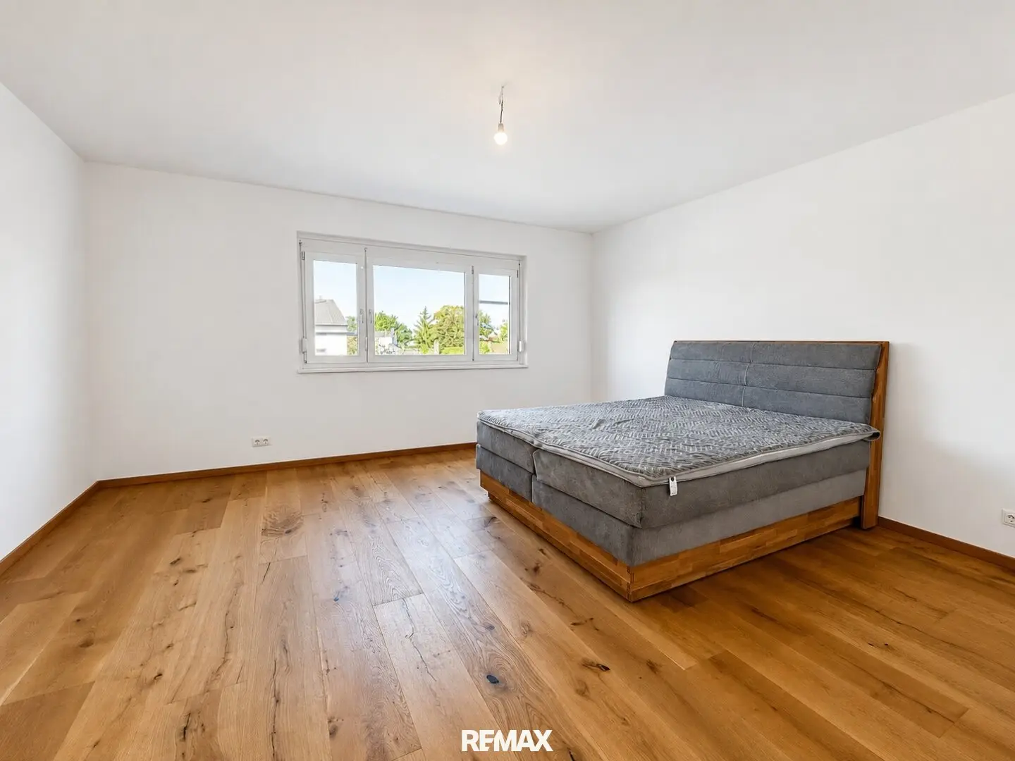 Frisch saniert &amp; großzügig wohnen – 103 m² mit Kamin nahe Wien