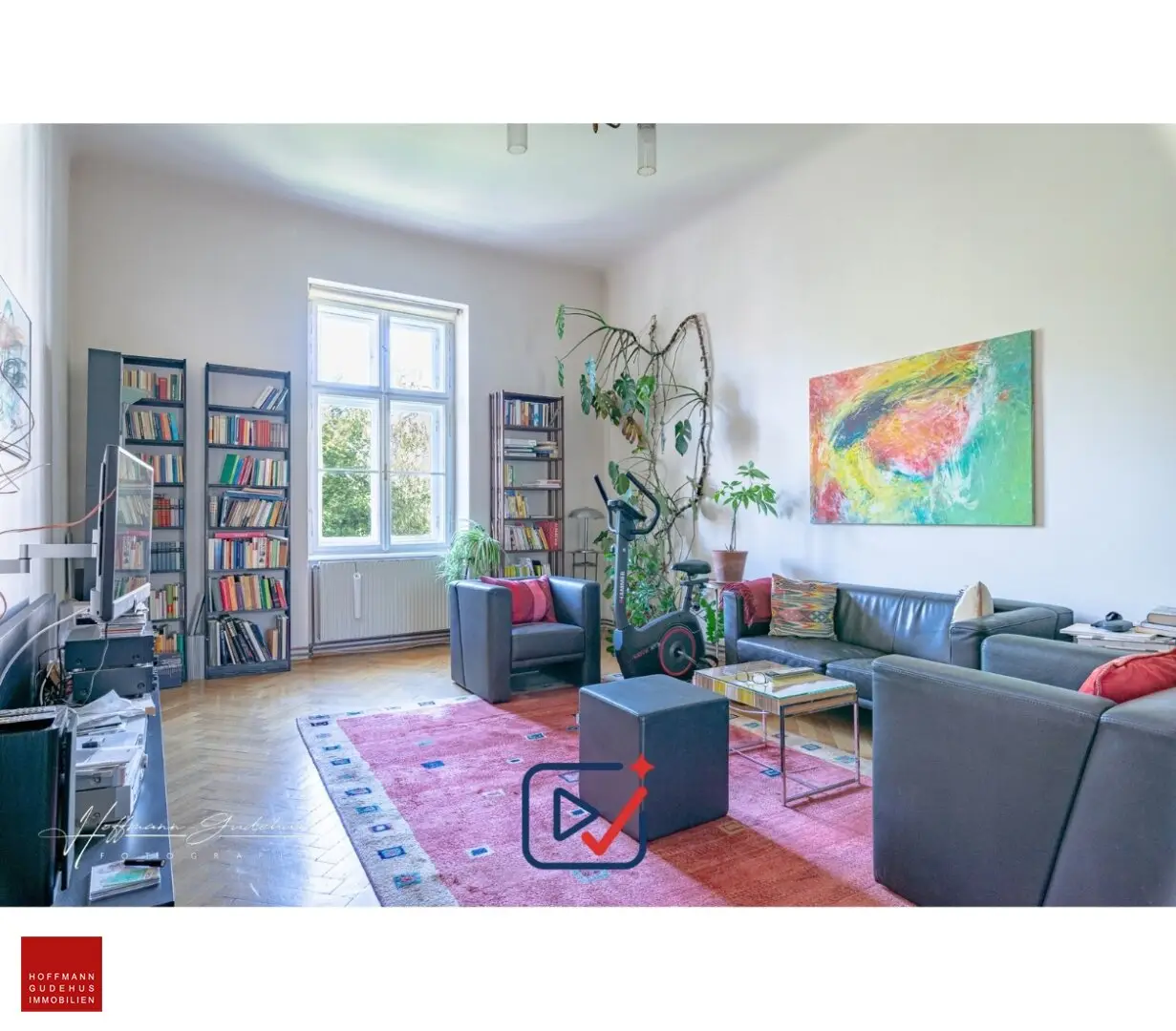 STILVOLLE 4-ZIMMER-ALTBAUWOHNUNG MIT BALKON