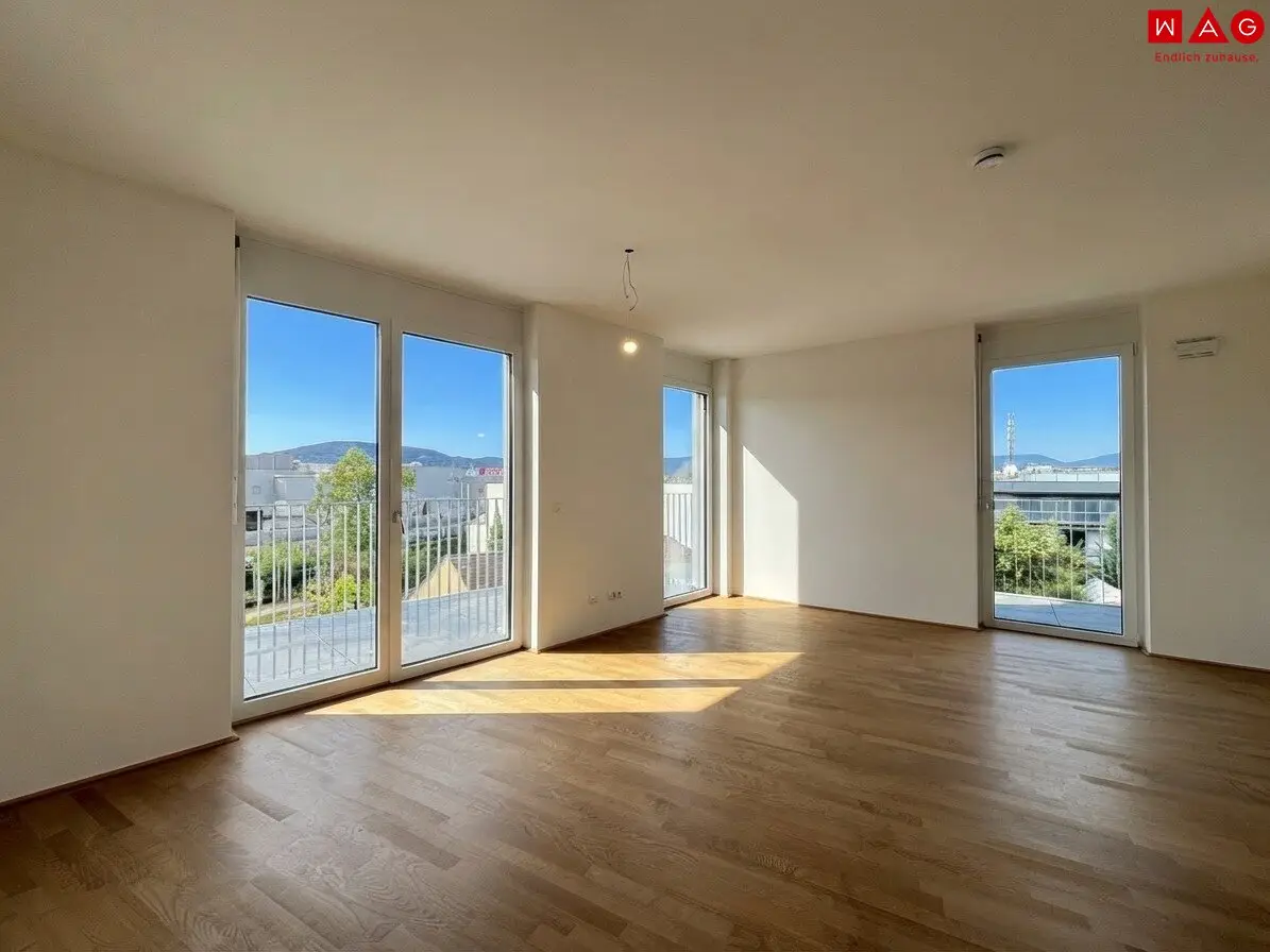 Interesting 3-room penthouse apartment