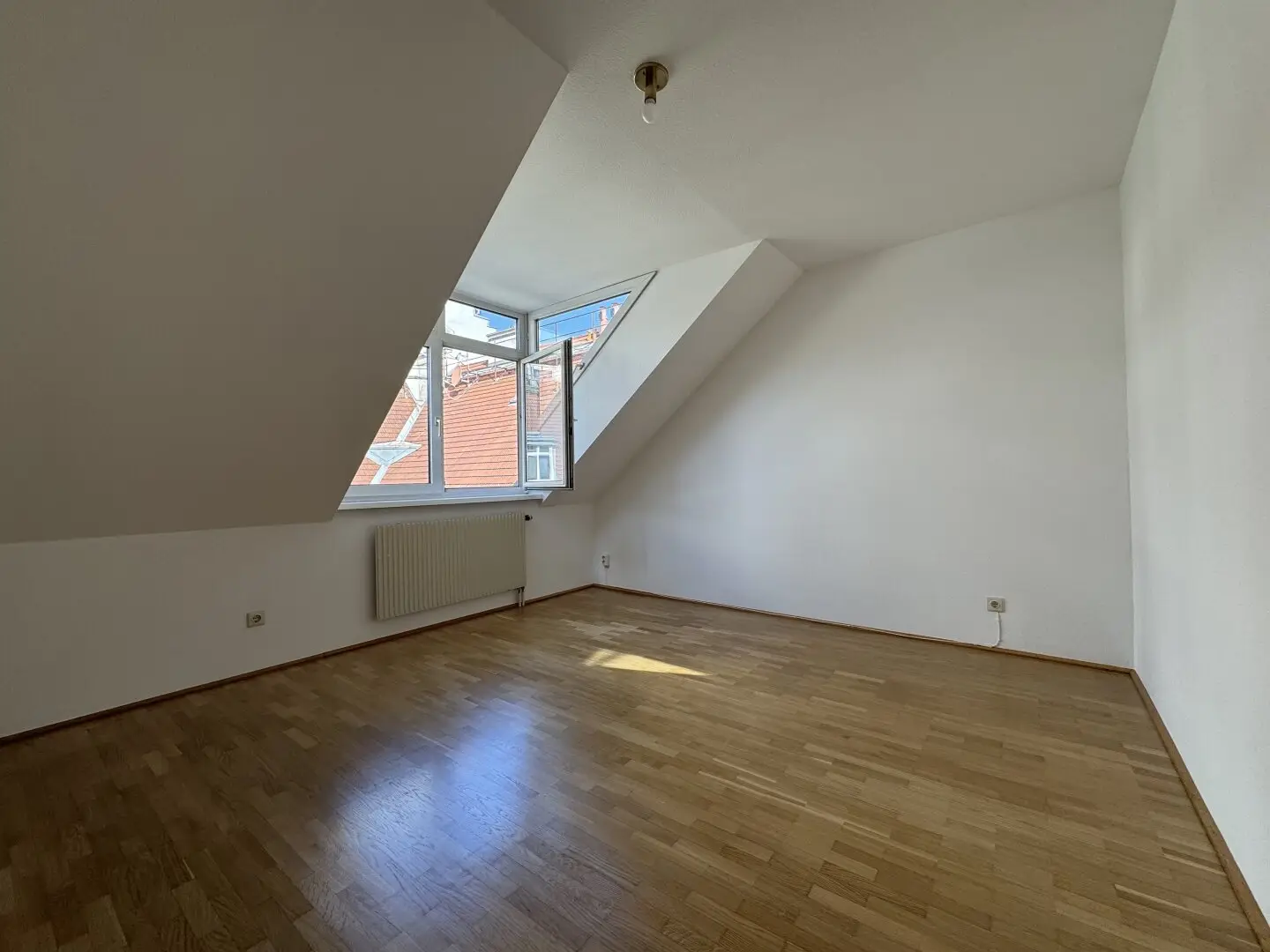 Roof terrace rental apartment in top location near the city center