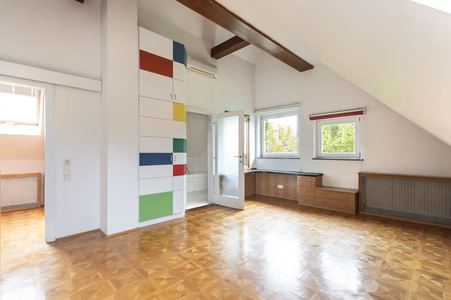 Flexible multigenerational living in premium location: first row on the Salzach promenade