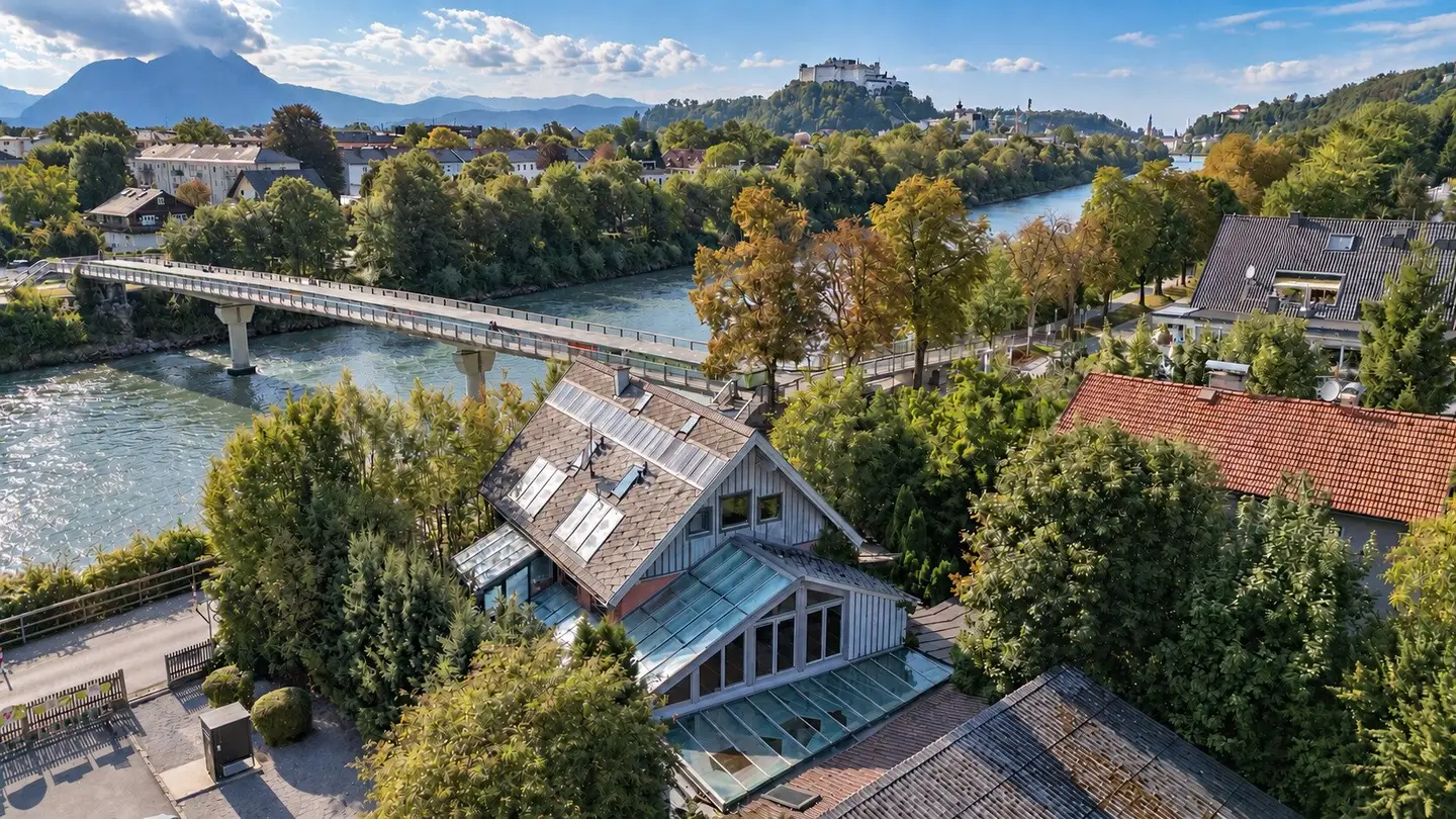 Flexible multigenerational living in premium location: first row on the Salzach promenade
