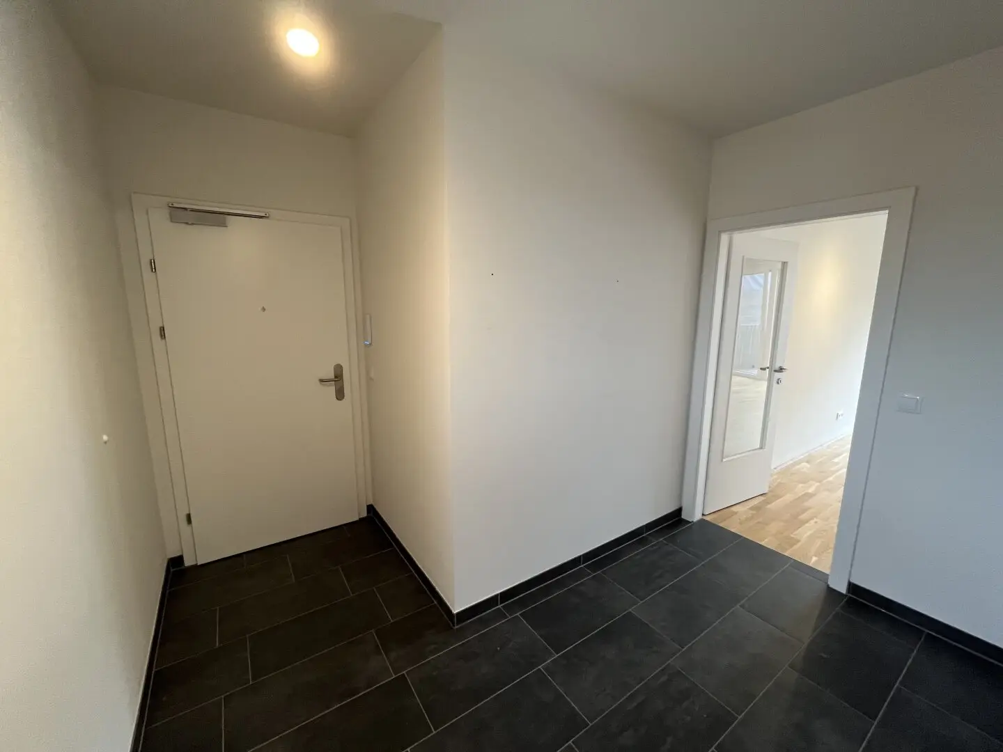 Commission-free - New build 2-room apartment in central location near the city centre with balcony