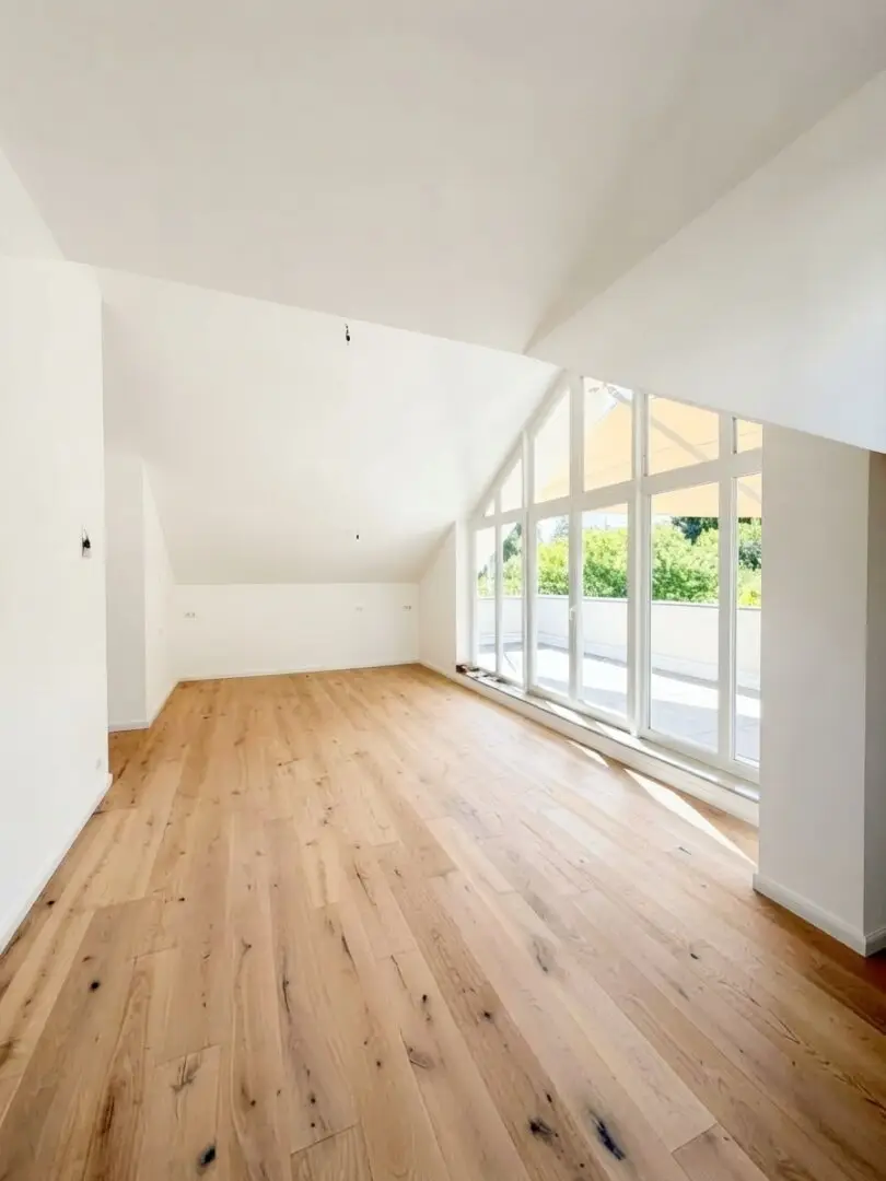 Exclusive terrace apartment | 4 rooms &amp; approx. 115 m² plus approx. 36 m² terrace areas | Pure quality of life in Sievering