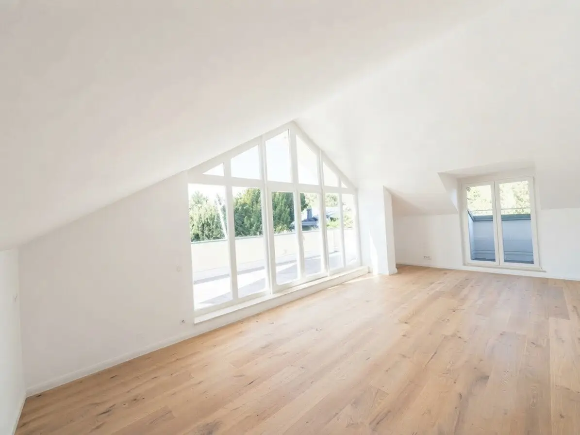 Exclusive terrace apartment | 4 rooms &amp; approx. 115 m² plus approx. 36 m² terrace areas | Pure quality of life in Sievering