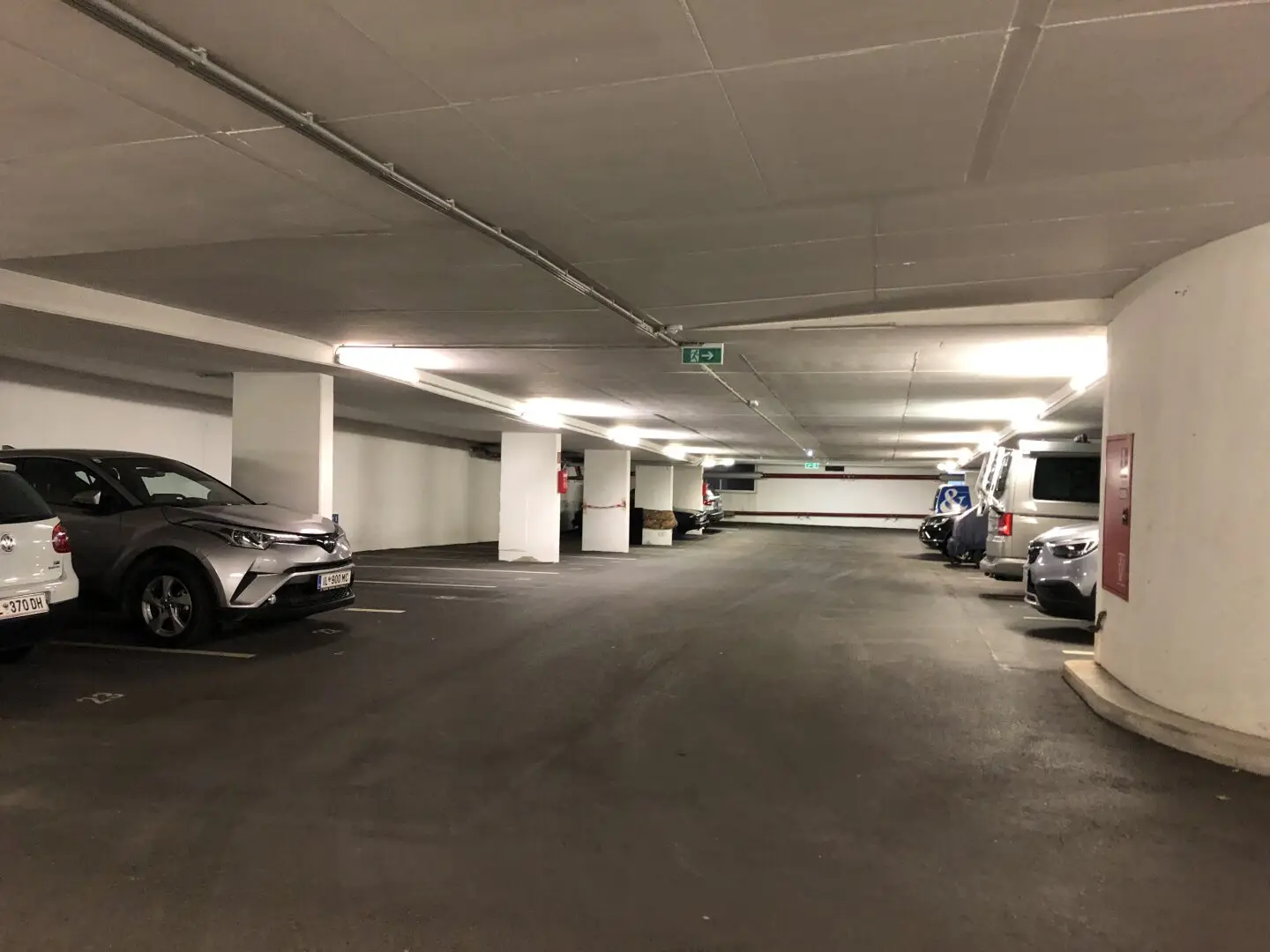 Tiefgaragenplatz Hall Schumacherweg / Straubstraße