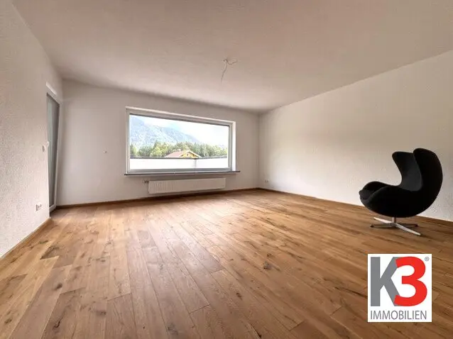 K3 - Many possibilities! - Multi-family, 3-unit or single-family house including spacious office premises for home office! Sunny green location! Hiking, biking, and more directly on your doorstep!