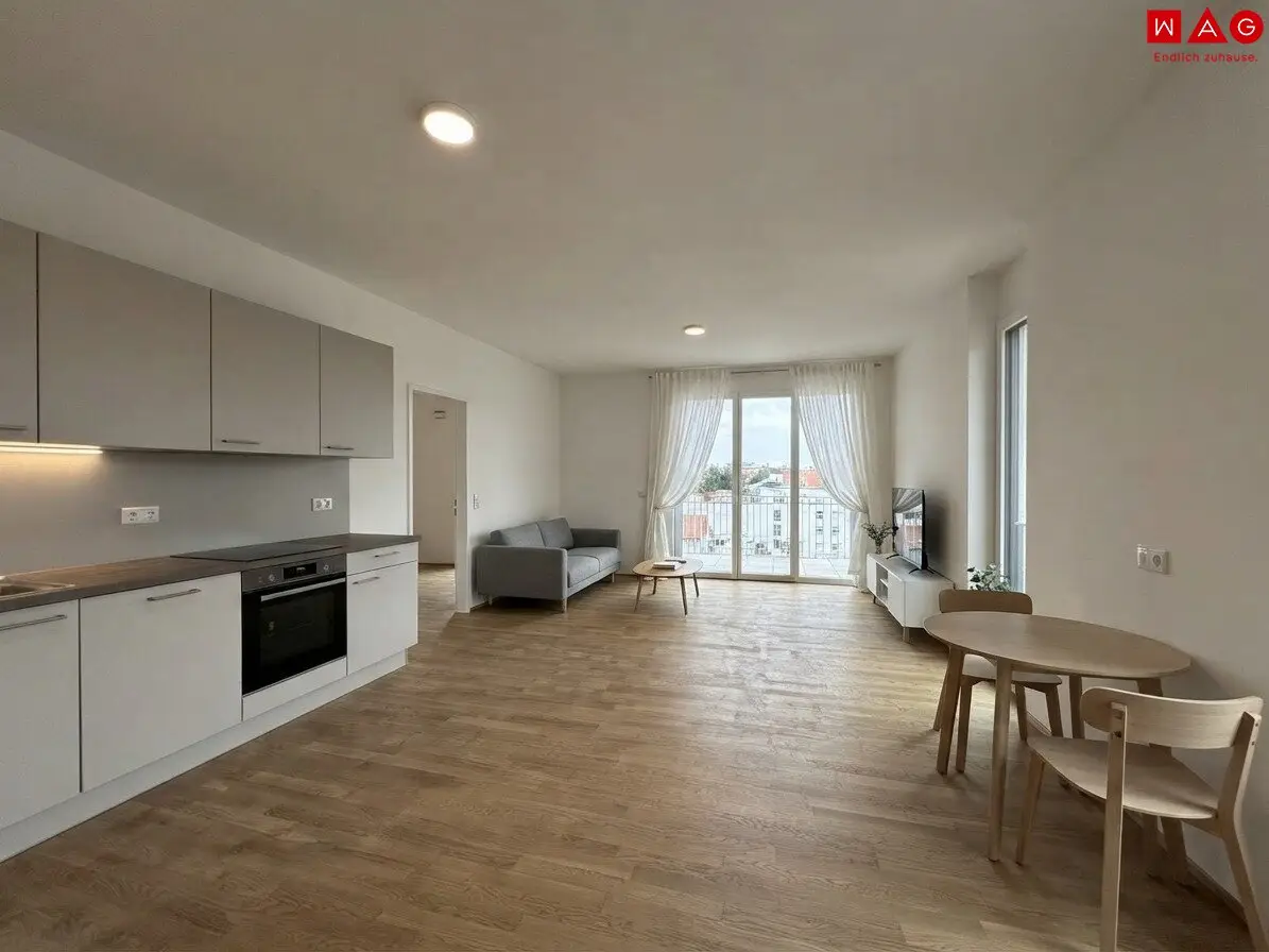 Interesting 3-room penthouse apartment!