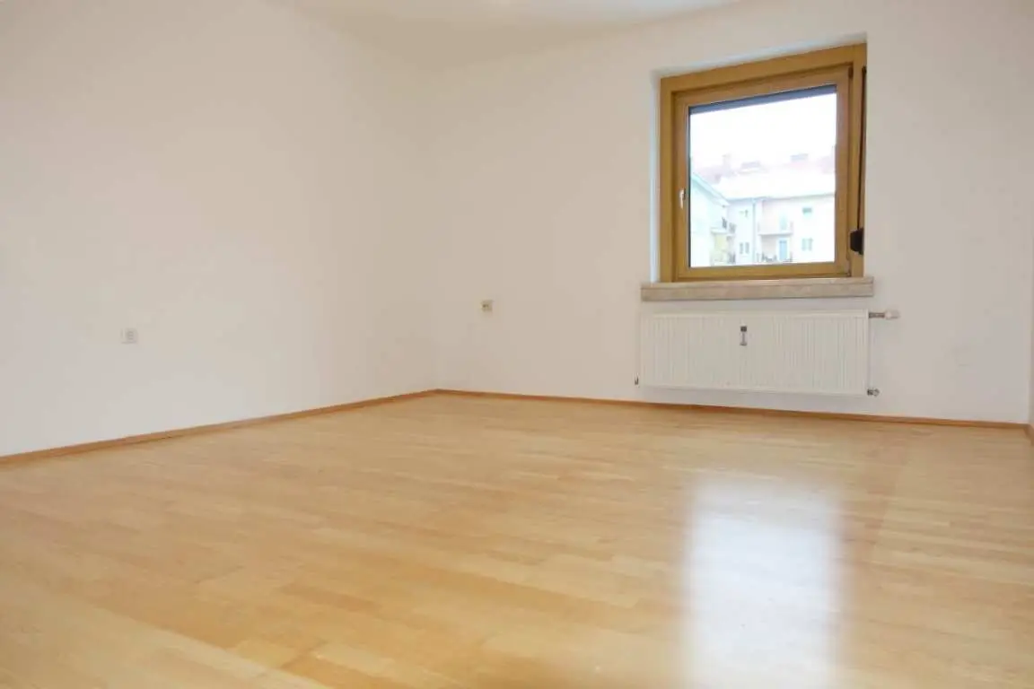 Großzügige, helle 3-Zimmer-Wohnung mit Balkon in Geidorf, Nähe Maut Andritz
