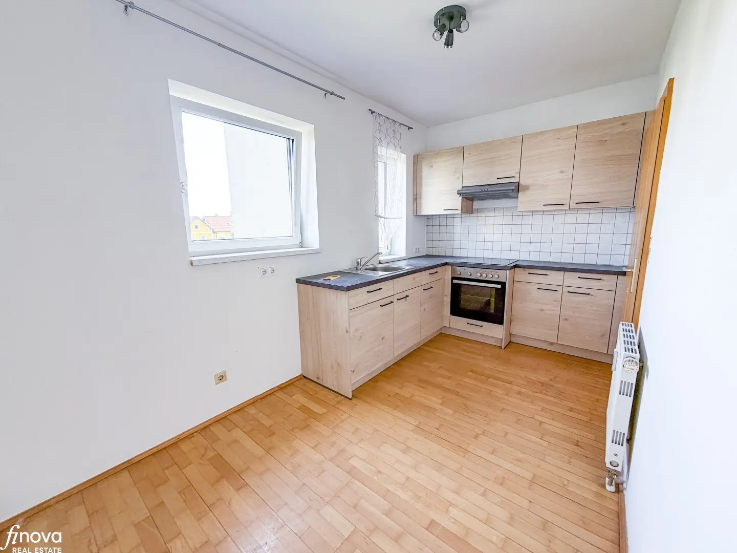 Charming 2-room apartment with balcony and underground parking space in quiet location of Kalsdorf