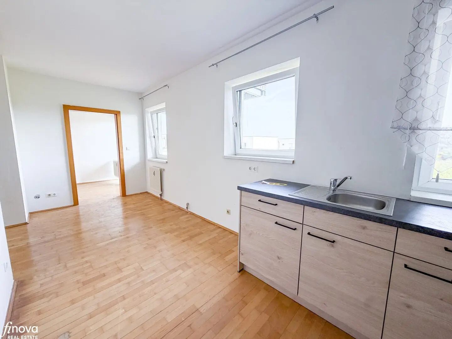 Charming 2-room apartment with balcony and underground parking space in quiet location of Kalsdorf