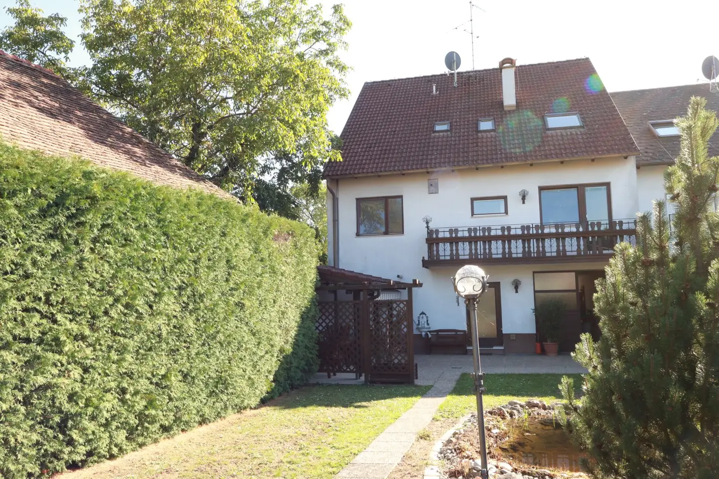 GROSSZÜGIGES Einfamilienhaus!
