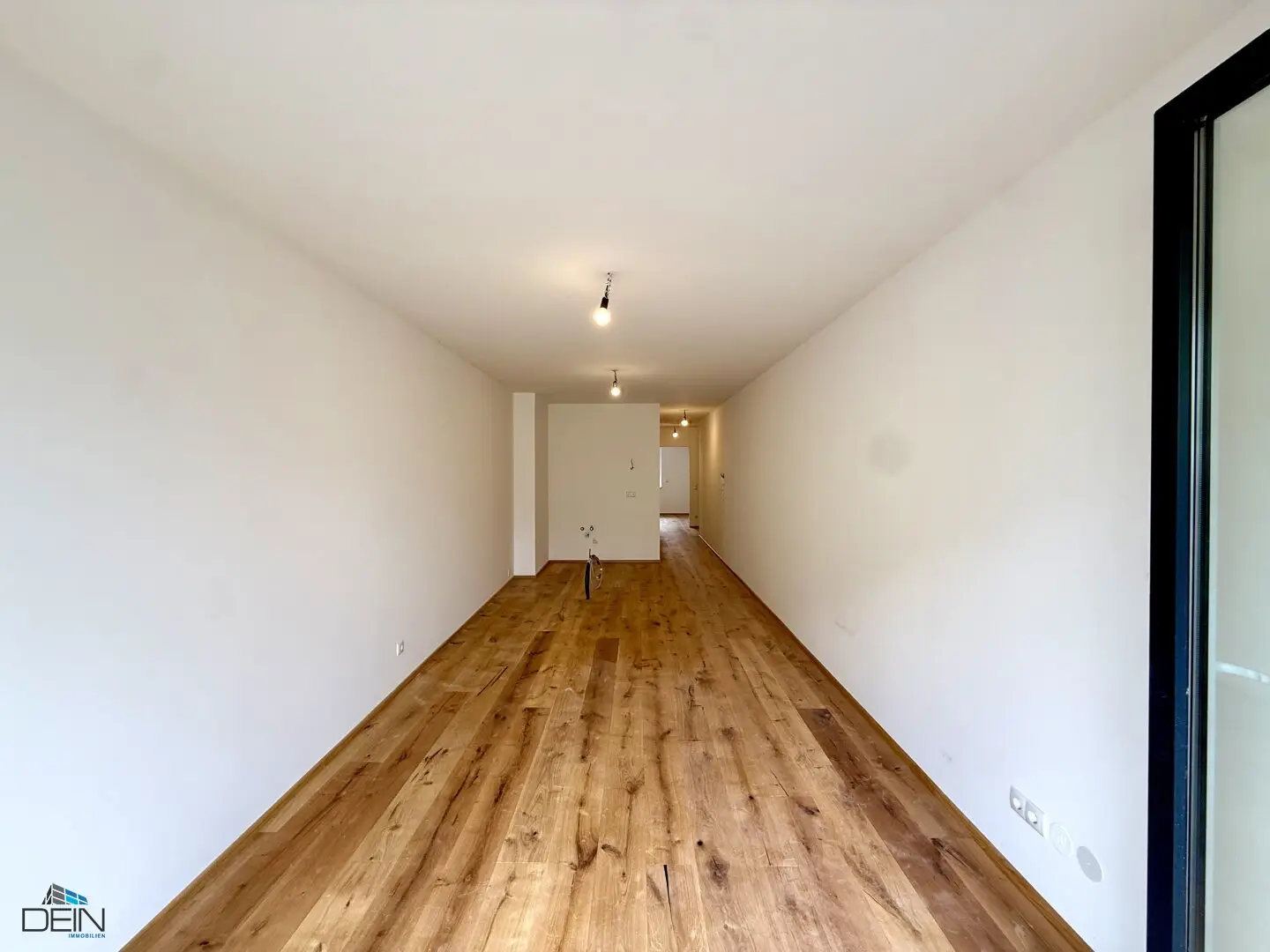 NEW 4 ROOM GARDEN APARTMENT FOR INVESTORS OR OWNER-OCCUPIERS ON FREEHOLD IN ESSLING