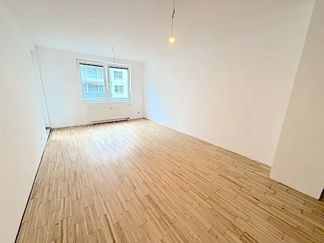 PROVISIONSFREI VOM EIGENTÜMER! INNENHOFLAGE! 2-ZIMMER WOHNUNG MIT LOGGIA IN DER FORSTHAUSGASSE!