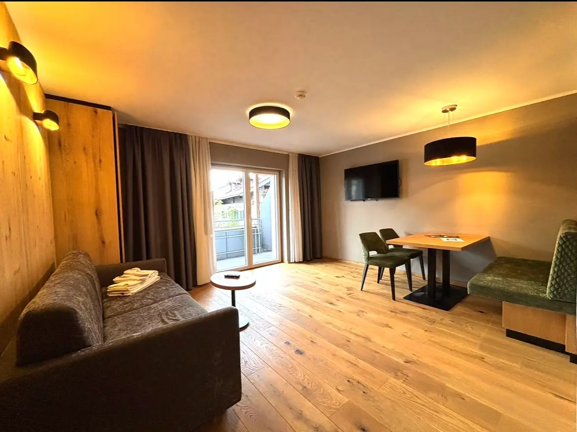 Vollausgestattete Wohnung mit Sauna und Westlage