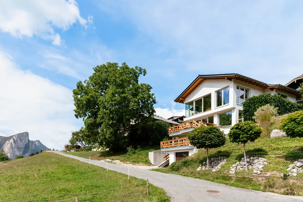 Maisonette apartment with lake and mountain views and lift
