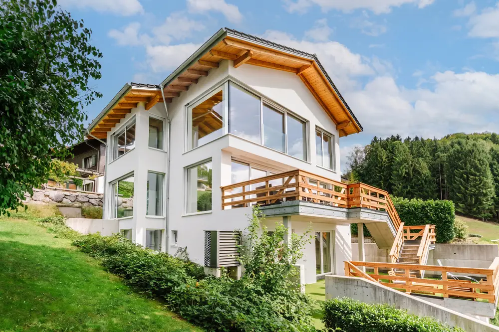 Maisonette apartment with lake and mountain views and lift
