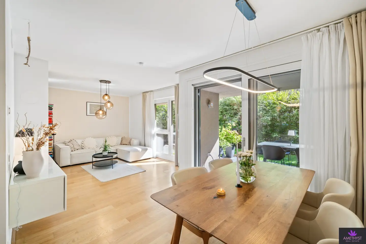 Exceptionally beautiful modern garden apartment in Gersthof – low-energy standard, 2 terraces, garden &amp; underground garage