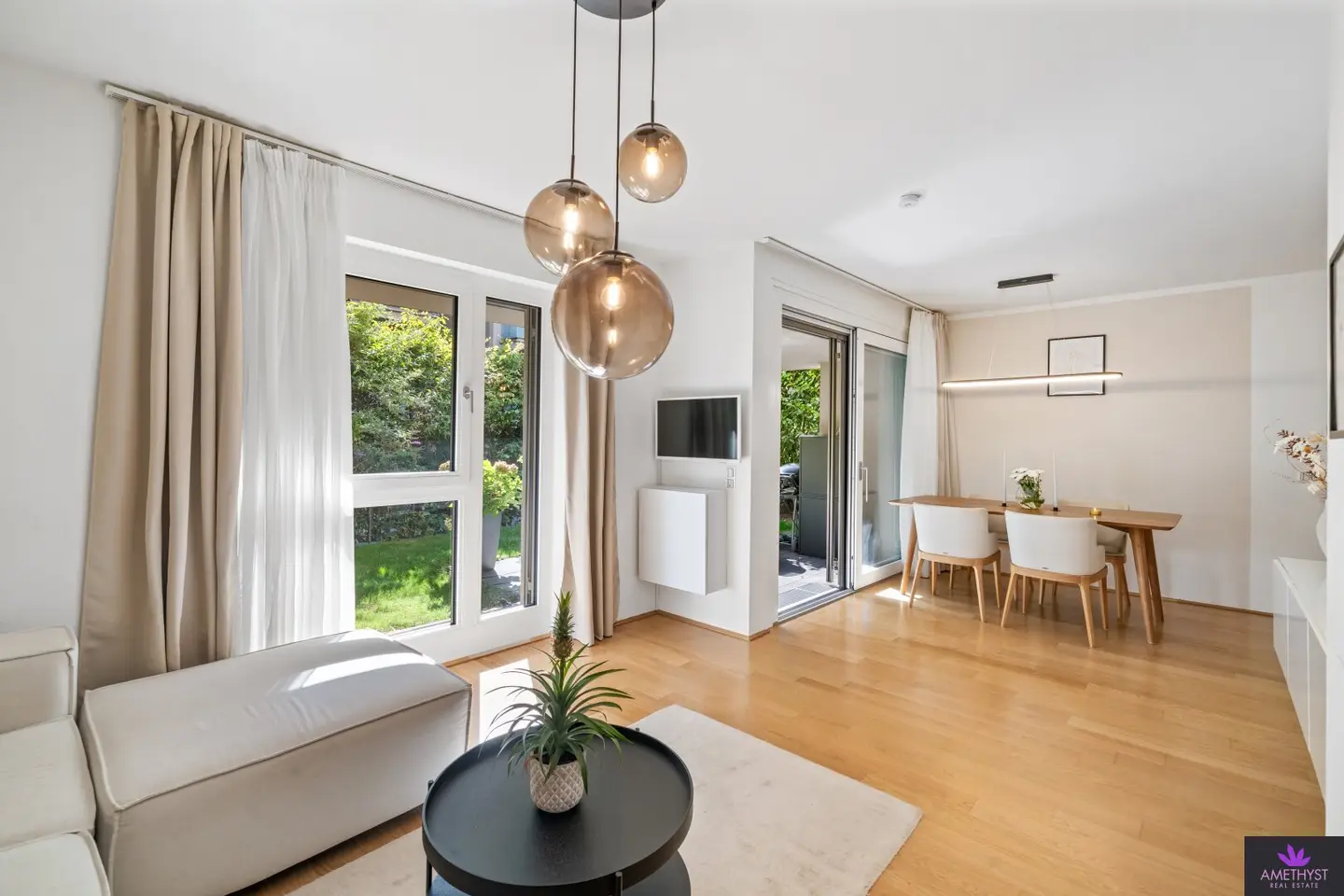 Exceptionally beautiful modern garden apartment in Gersthof – low-energy standard, 2 terraces, garden &amp; underground garage