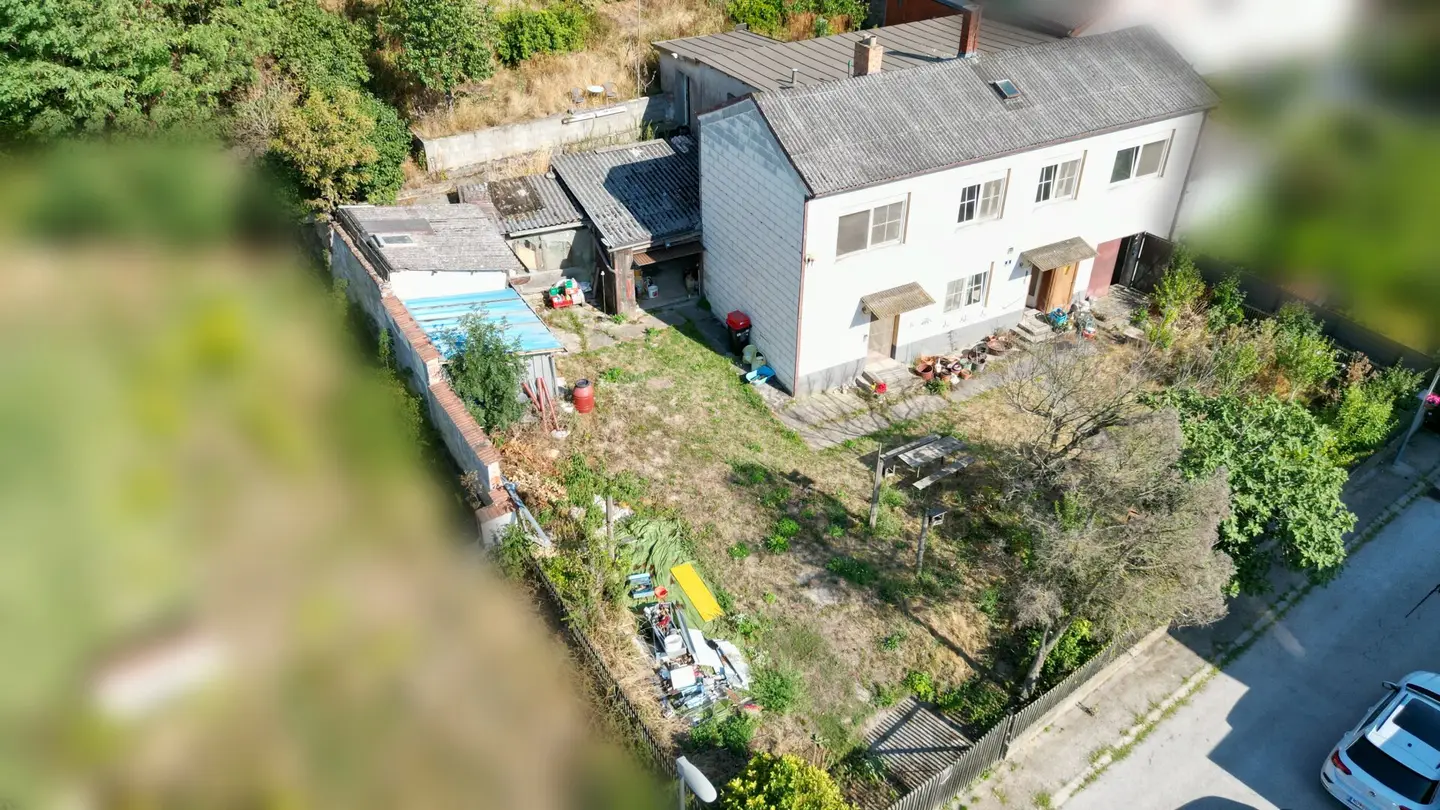 Ruhig gelegenes Grundstück am Waldrand mit direktem Waldzugang