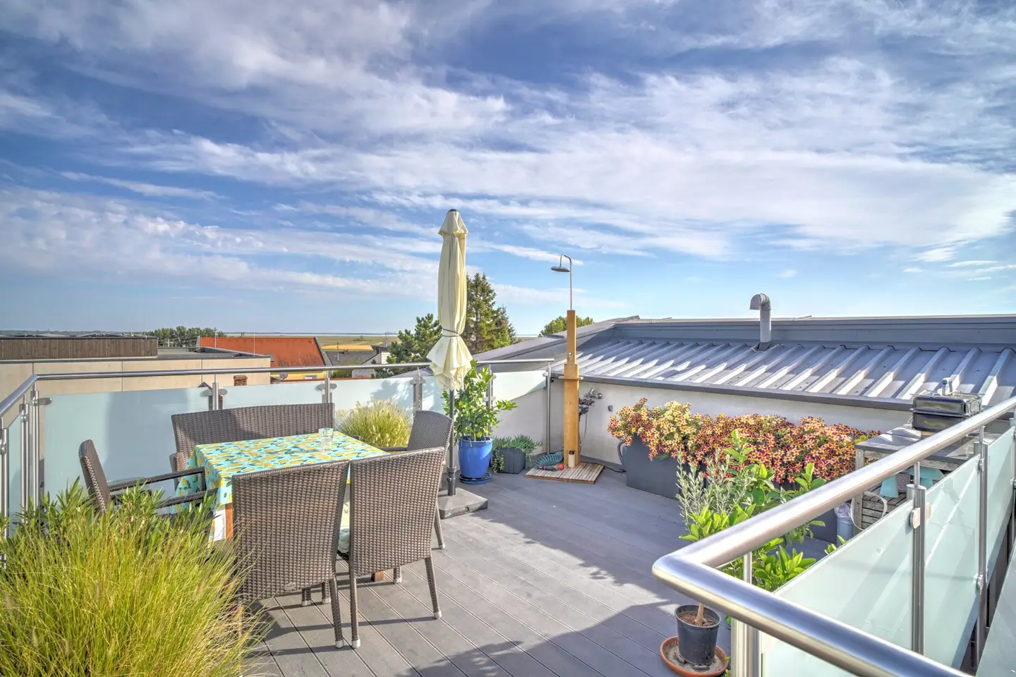 High-quality apartment with roof terrace and lake view in quiet location near the Neusiedlersee