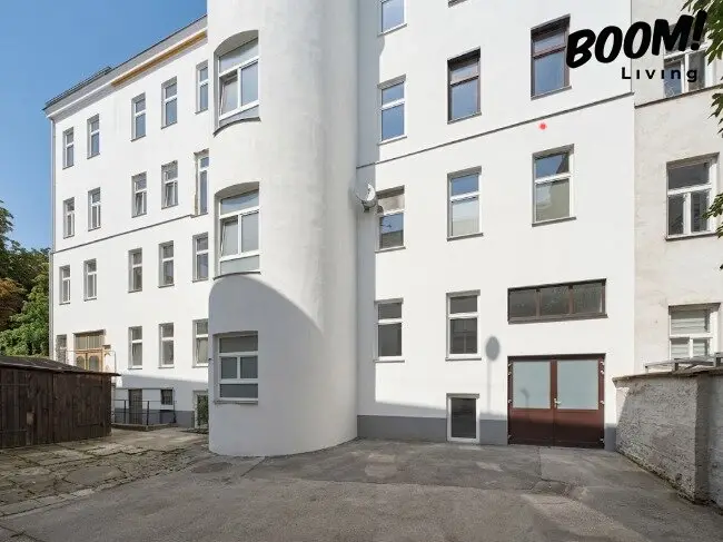 Skyline above Vienna's Roofs | 360° Panoramic View and 3 Exclusive Attic Apartments with High Quality Finishes