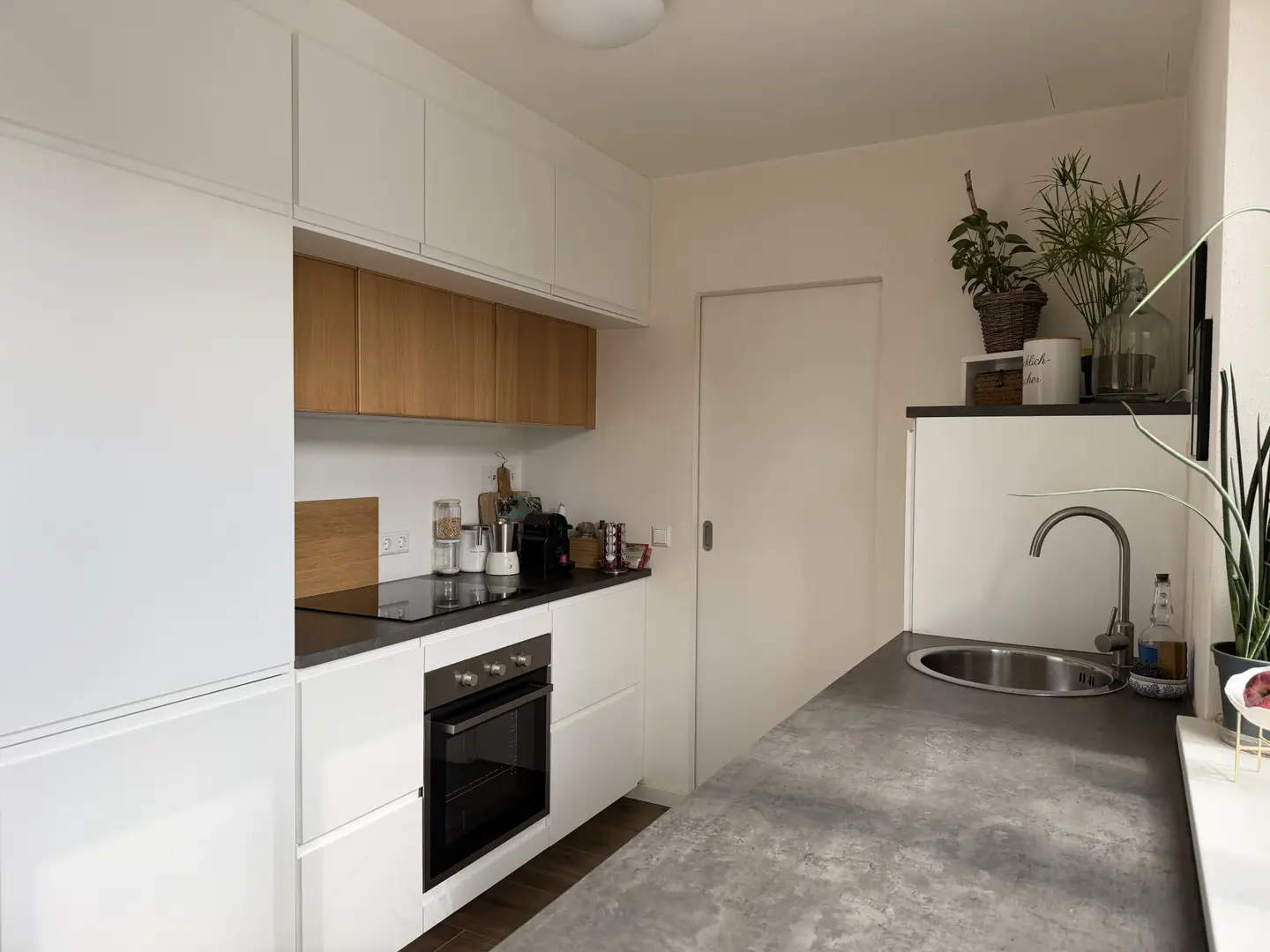 Barrierefreie Wohnung mit offener Einbauküche und Stellplatz